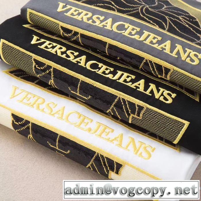 VERSACEロゴ メンズ トップス 今人気の秘訣 ヴェルサーチｔシャツ コピー おしゃれ人気ランキング2020最新トレンド半袖服