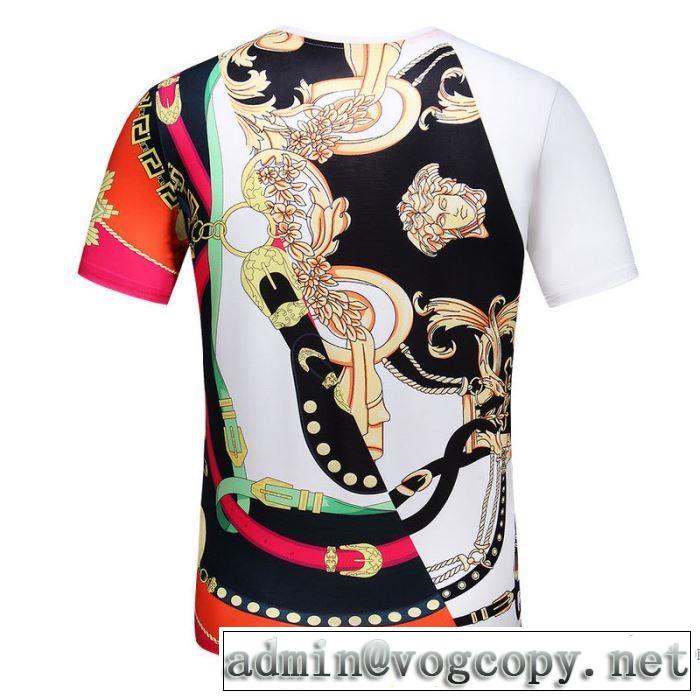 2020最新作で注目ヴェルサーチ スタッド メドゥーサ Ｔシャツ コピー 激安VERSACEデザイン性の高い 優しい 半袖服