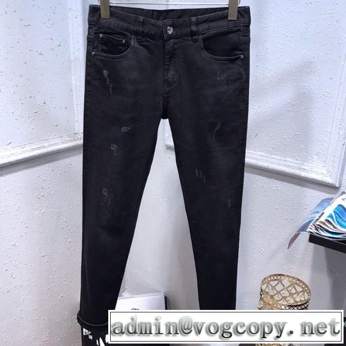 普段見ないデザインばかり デニムパンツ 大活躍する アルマーニ ARMANI 2020年春限定