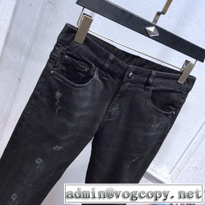 普段見ないデザインばかり デニムパンツ 大活躍する アルマーニ ARMANI 2020年春限定