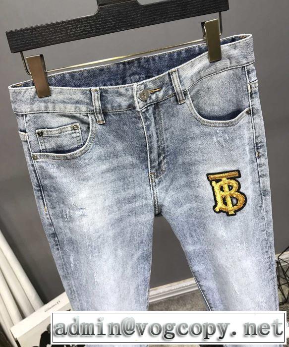 バーバリー海外限定ライン  BURBERRY 20SSトレンド ジーンズ 使いやすい新品