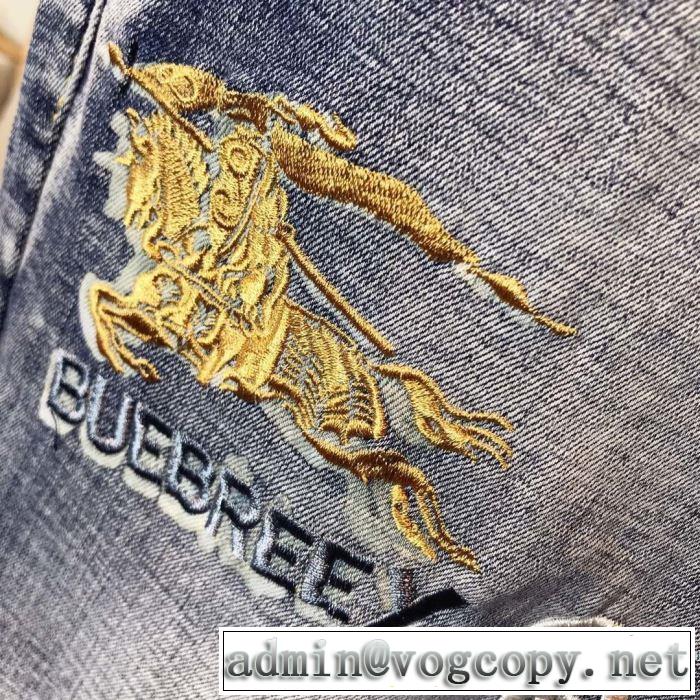 バーバリー海外でも大人気  BURBERRY 十分上品 ジーンズ 日本未入荷カラー