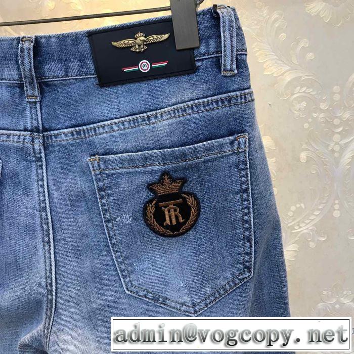 ドルチェ＆ガッバーナおしゃれ刷新に役立つ  Dolce&Gabbana ジーンズ コーデの完成度を高める