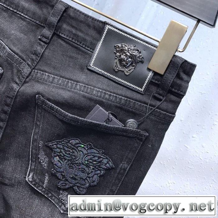 確定となる上品 ヴェルサーチVERSACE 大人気のブランドの新作 ジーンズ 20SSトレンド