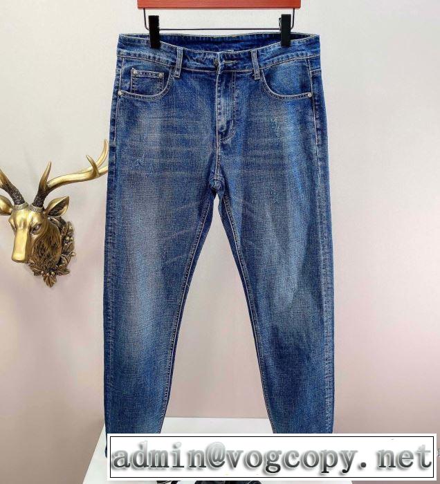 普段見ないデザインばかり ジーンズ 春夏コレクション新品 ヴェルサーチVERSACE