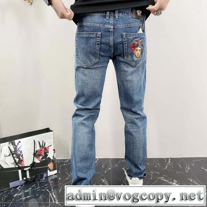 普段見ないデザインばかり ジーンズ 春夏コレクション新品 ヴェルサーチVERSACE
