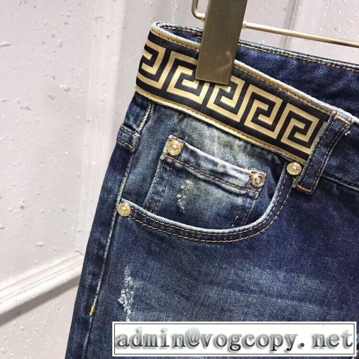 2020年春限定 ヴェルサーチVERSACE 海外大人気 ジーンズ 今なお素敵なアイテムだ
