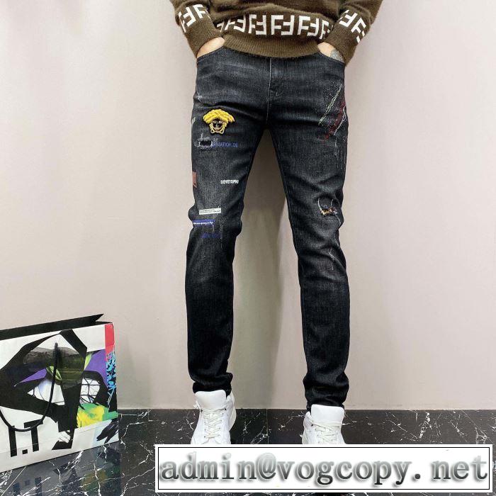 累積売上総額第１位 ジーンズ 絶対に見逃せない ヴェルサーチVERSACE  20SS☆送料込