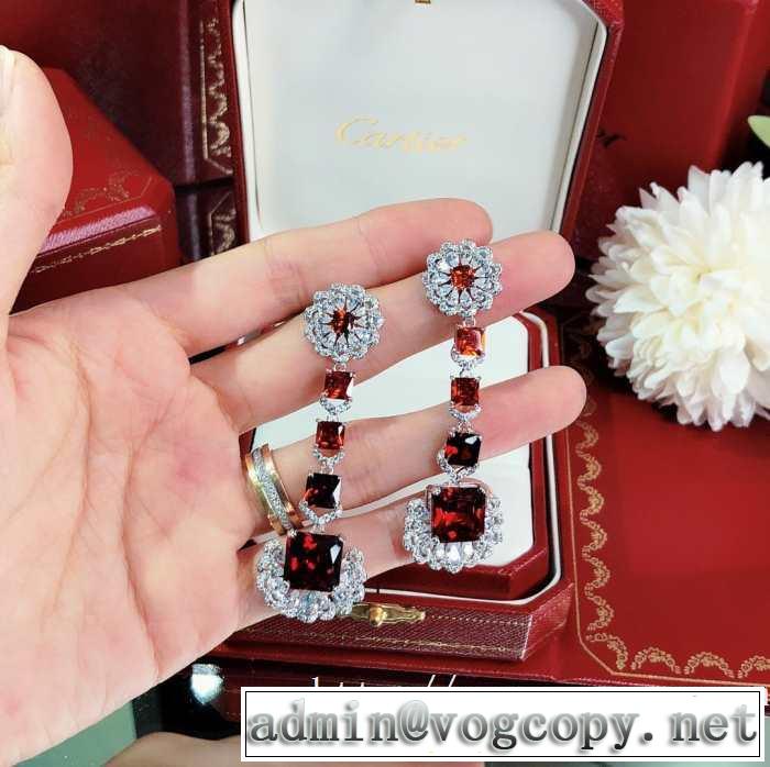 20新作です カルティエ CARTIER この時期の一番人気は  ピアス おしゃれに大人の必見