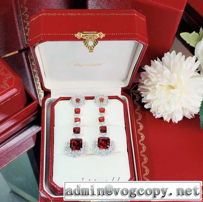 20新作です カルティエ CARTIER この時期の一番人気は  ピアス おしゃれに大人の必見