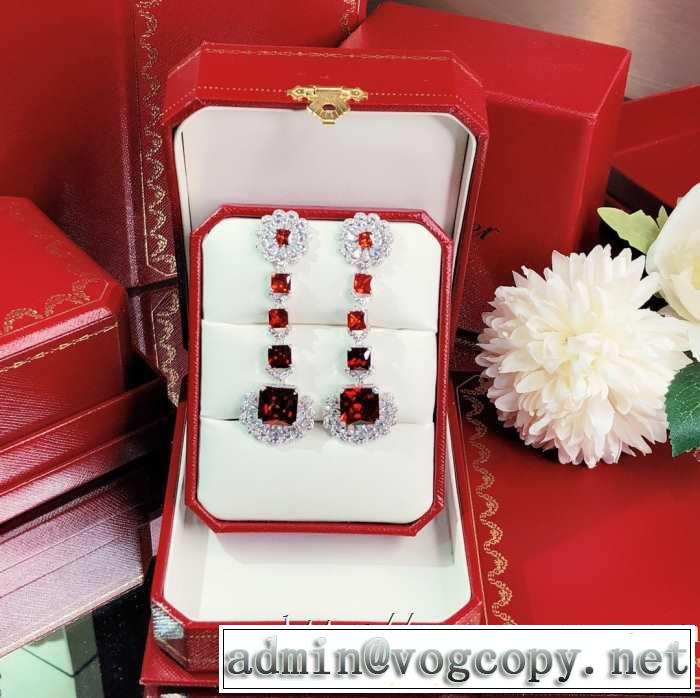 20新作です カルティエ CARTIER この時期の一番人気は  ピアス おしゃれに大人の必見
