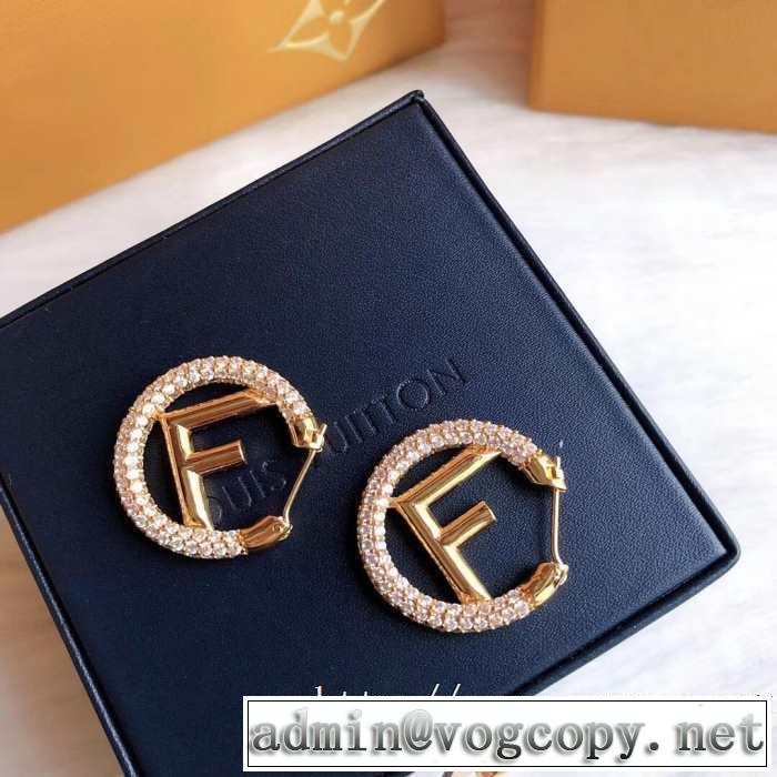 普段使いにも最適なアイテム フェンディ2020年春限定 FENDI  ピアス 今季の主力おすすめ