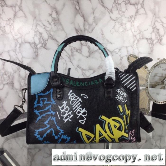 バレンシアガ絶対に見逃せない  BALENCIAGA 老舗ブランド  レディースバッグ 累積売上総額第１位