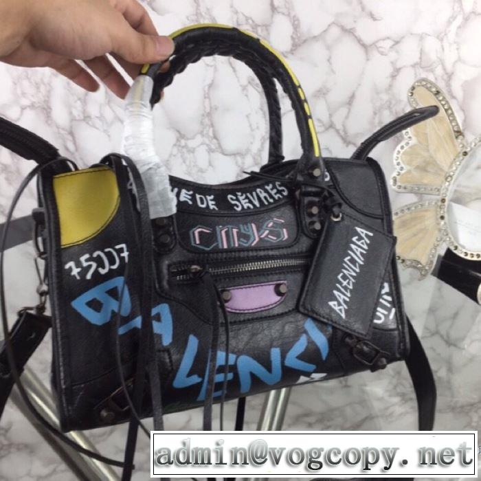 バレンシアガ絶対に見逃せない  BALENCIAGA 老舗ブランド  レディースバッグ 累積売上総額第１位