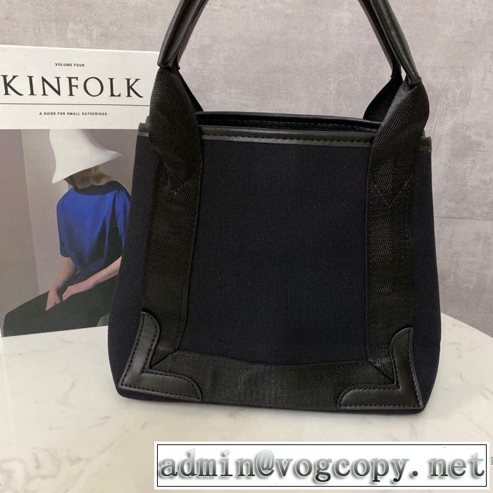 海外でも大人気 レディースバッグ 人気が継続中 バレンシアガ 日本未入荷カラー BALENCIAGA