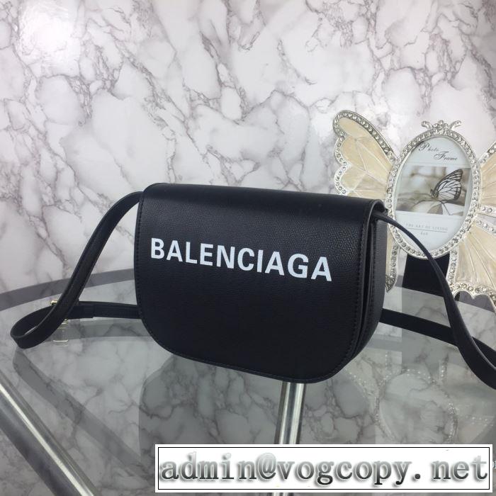 上品に着こなせ 3色可選 バレンシアガ BALENCIAGA 注目を集めてる  レディースバッグ 海外限定ライン