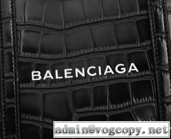 BALENCIAGA  手の届くプライスが魅力的 バレンシアガ 20SSトレンド  レディースバッグ