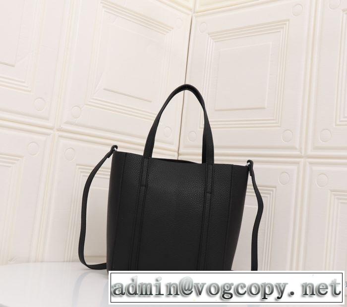 最先端のスタイル レディースバッグ 手頃価格でカブり知らず バレンシアガ BALENCIAGA 価格も嬉しいアイテム