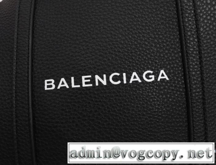 最先端のスタイル レディースバッグ 手頃価格でカブり知らず バレンシアガ BALENCIAGA 価格も嬉しいアイテム