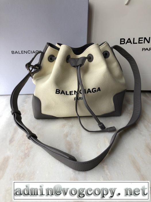 レディースバッグ 有名ブランドです バレンシアガ着こなしを楽しむ  BALENCIAGA 争奪戦必至