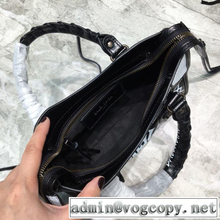 バレンシアガ この時期の一番人気は BALENCIAGA シンプルなファッション  レディースバッグ