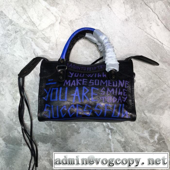 BALENCIAGA  スタイルアップ  2020モデル バレンシアガ ストリート感あふれ  レディースバッグ