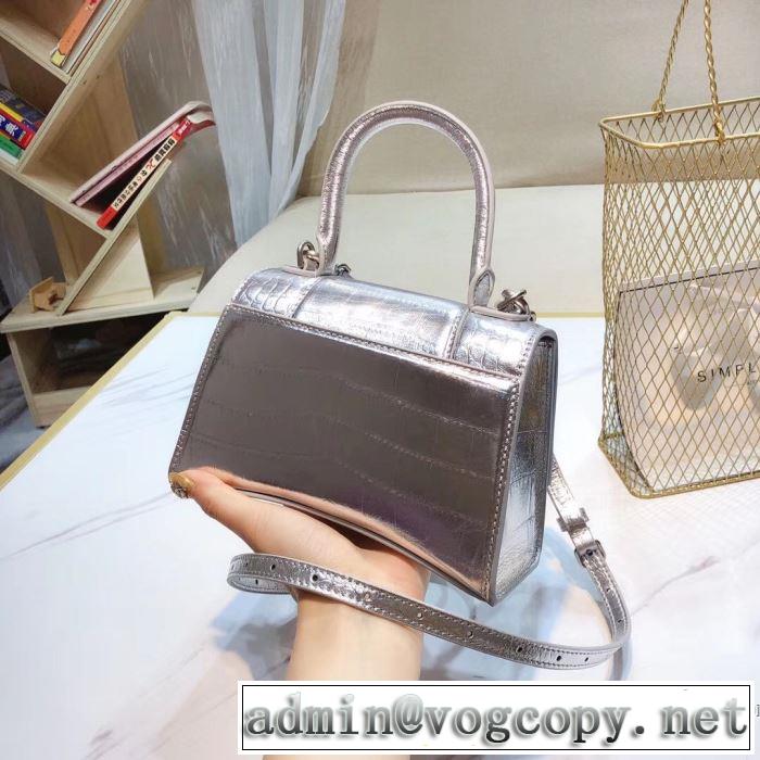 非常にシンプルなデザインな レディースバッグ 価格帯が低い バレンシアガ BALENCIAGA