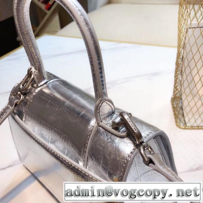 非常にシンプルなデザインな レディースバッグ 価格帯が低い バレンシアガ BALENCIAGA