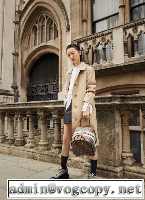 バーバリー今年の春トレンド  BURBERRY 今なお素敵なアイテムだ レディースバッグ