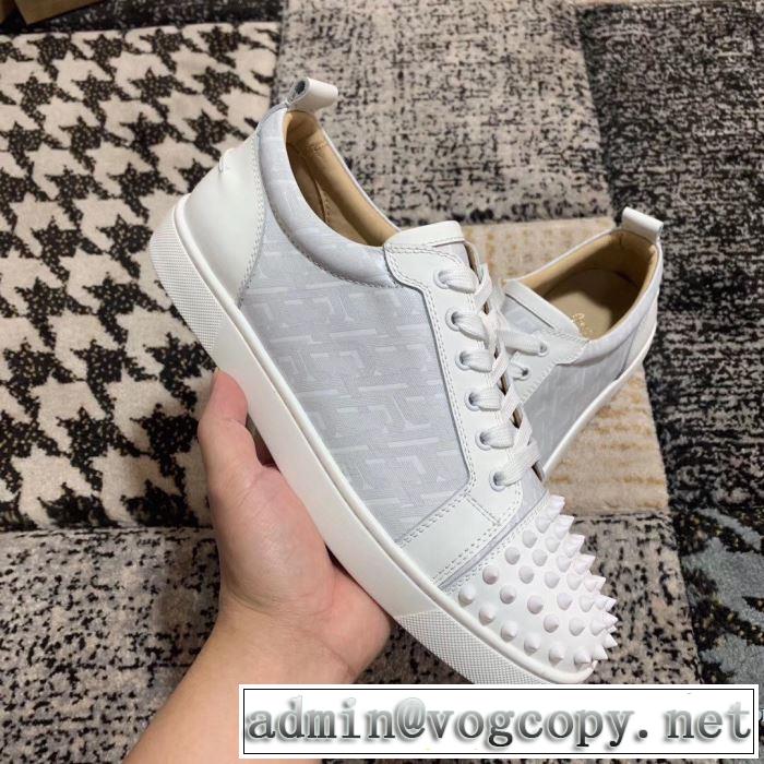 日本未入荷カラー ランニングシューズ 最もオススメ クリスチャンルブタン Christian Louboutin