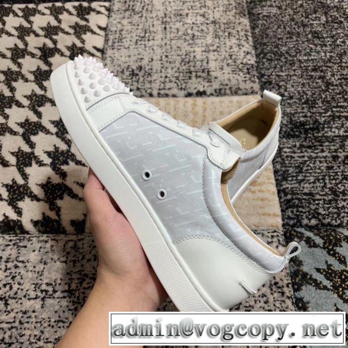 日本未入荷カラー ランニングシューズ 最もオススメ クリスチャンルブタン Christian Louboutin