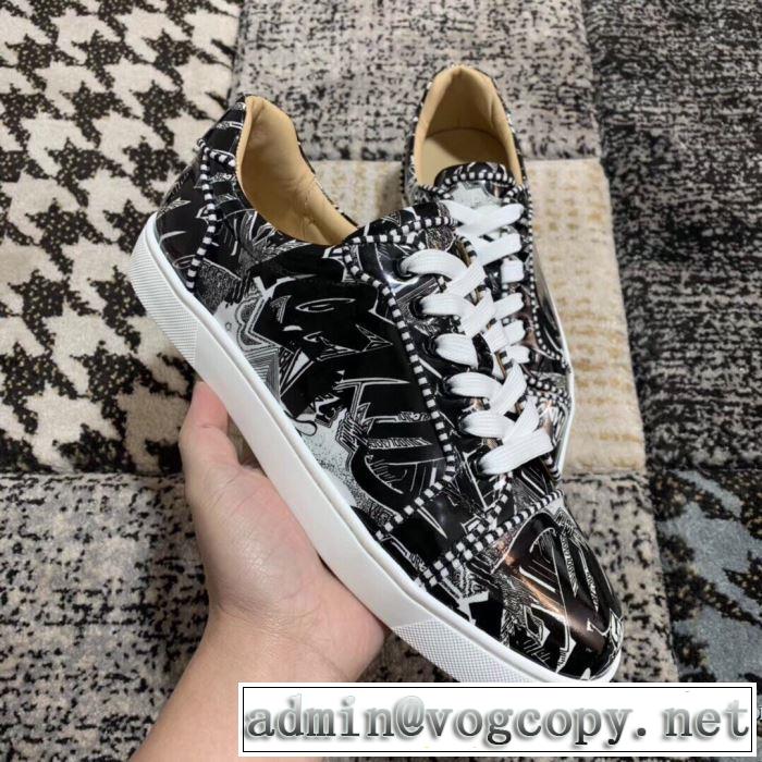 ストリート感あふれ クリスチャンルブタン Christian Louboutin 普段使いにも最適なアイテム ランニングシューズ