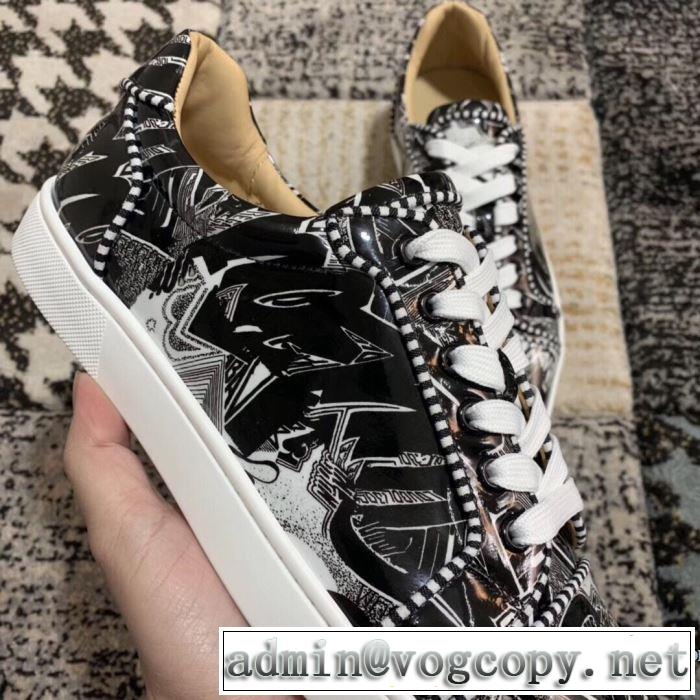 ストリート感あふれ クリスチャンルブタン Christian Louboutin 普段使いにも最適なアイテム ランニングシューズ
