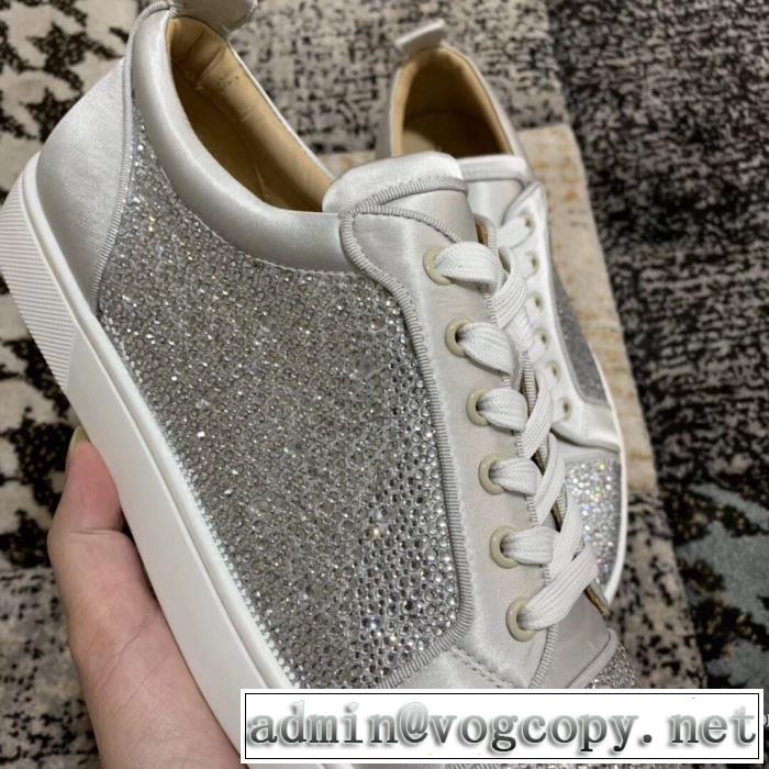 エレガントな雰囲気 ランニングシューズ 2年以上連続１位獲得 クリスチャンルブタン Christian Louboutin