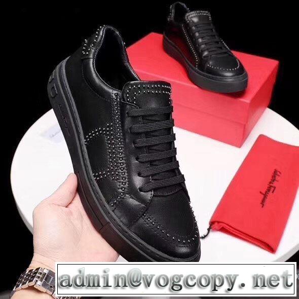 ローファー 通勤通学どちらでも使え サルヴァトーレフェラガモ FERRAGAMO 限定アイテムが登場