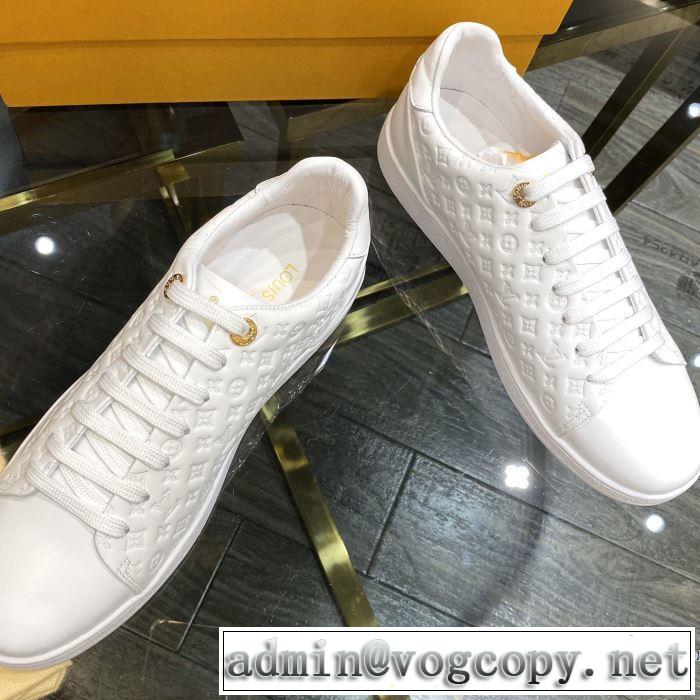 LOUIS VUITTON ストリート界隈でも人気 ルイ ヴィトン2色可選  20新作です スニーカー デザインお洒落