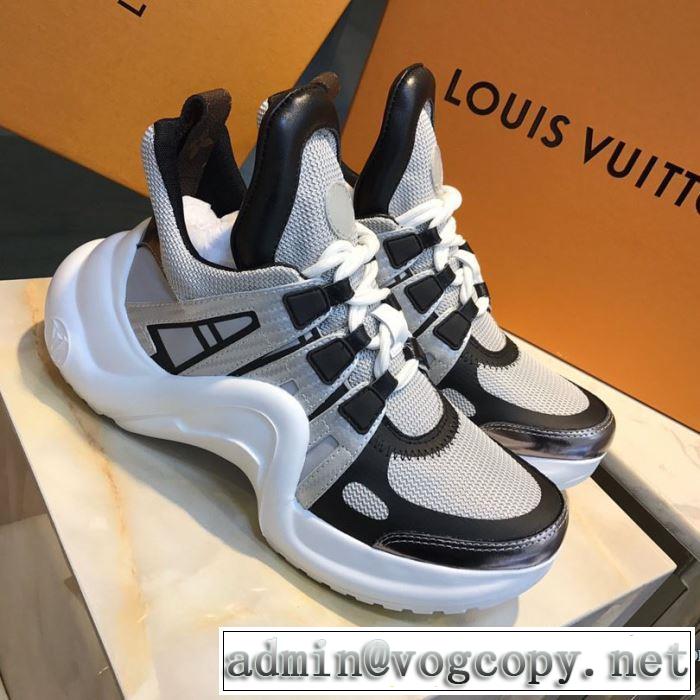 LOUIS VUITTON 有名ブランドです ルイ ヴィトン 着こなしを楽しむ  スニーカー 争奪戦必至