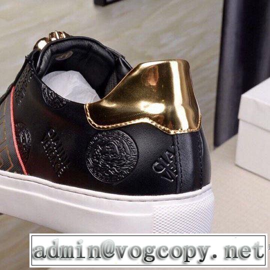 2色可選 スニーカー ファッショニスタを中心に新品が非常に人気 ヴェルサーチ VERSACE  2020春新作