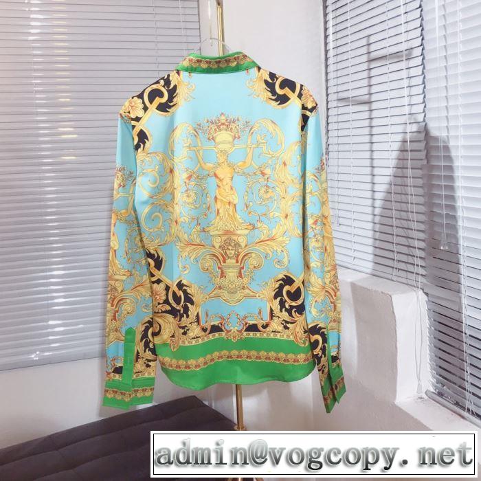 2色可選 おしゃれさんはいち早く取り 2019秋冬人気色おすすめ VERSACE ヴェルサーチ  シャツ