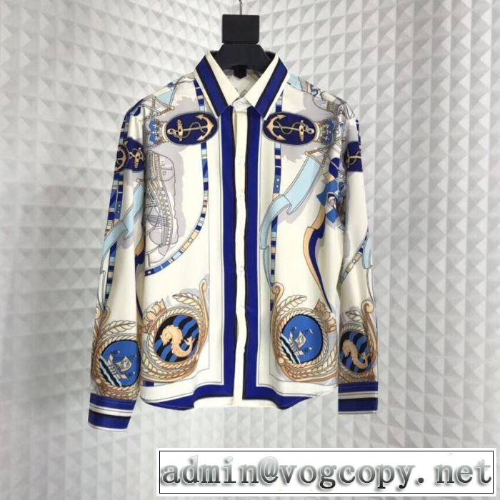 VERSACE 2019秋のファッショントレンドはこれ  ヴェルサーチ ファッショントレンドを早速チェック シャツ