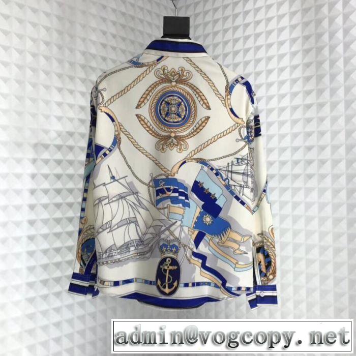 VERSACE 2019秋のファッショントレンドはこれ  ヴェルサーチ ファッショントレンドを早速チェック シャツ