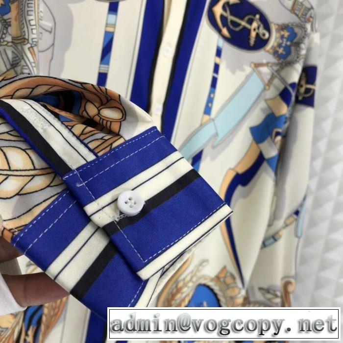 VERSACE 2019秋のファッショントレンドはこれ  ヴェルサーチ ファッショントレンドを早速チェック シャツ