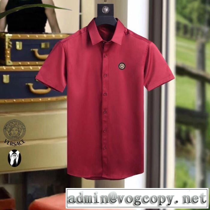 2020春夏トレンド ヴェルサーチ MEDUSA シャツ コピー 品VERSACE 通販肌触りの良いカジュアルシャツコーデ