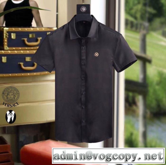 2020春夏トレンド ヴェルサーチ MEDUSA シャツ コピー 品VERSACE 通販肌触りの良いカジュアルシャツコーデ