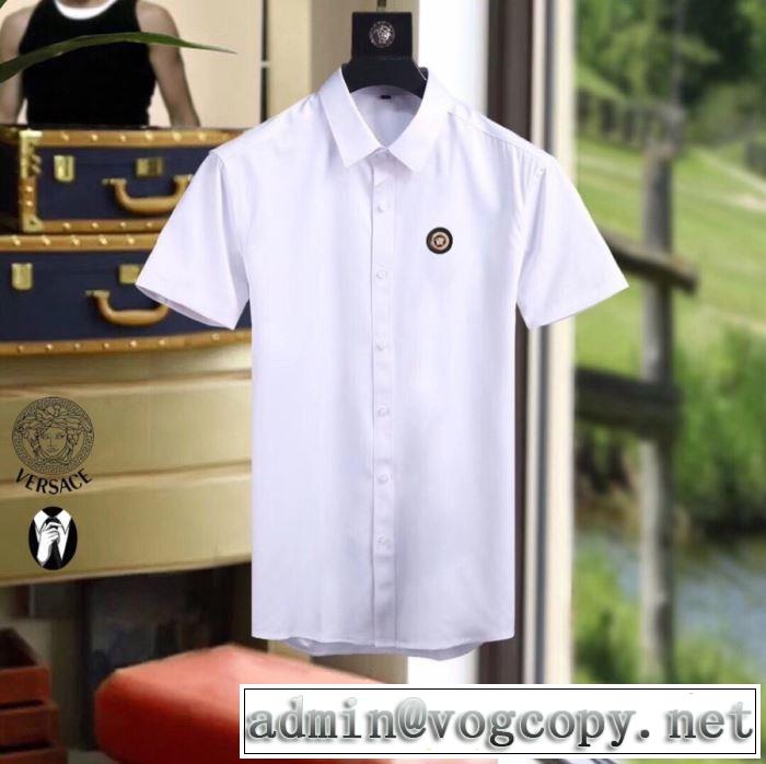 2020春夏トレンド ヴェルサーチ MEDUSA シャツ コピー 品VERSACE 通販肌触りの良いカジュアルシャツコーデ