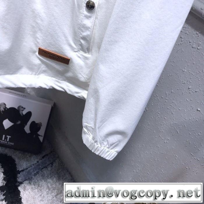 2色可選 限定アイテムが登場 バーバリー BURBERRY 新作が見逃せない フード付きコート一目惚れ級に
