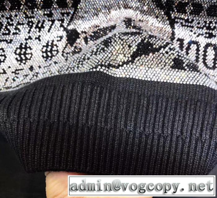 季節の変わり目に活躍する  フィリッププレイン プルオーバー 保温性に優れるものに PHILIPP PLEIN