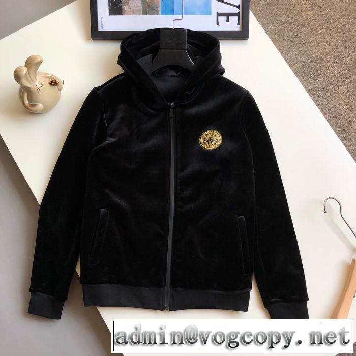 おしゃれ度アップ秋冬コレクション 上下セット VERSACE 定番人気の2019秋冬モデル ヴェルサーチ