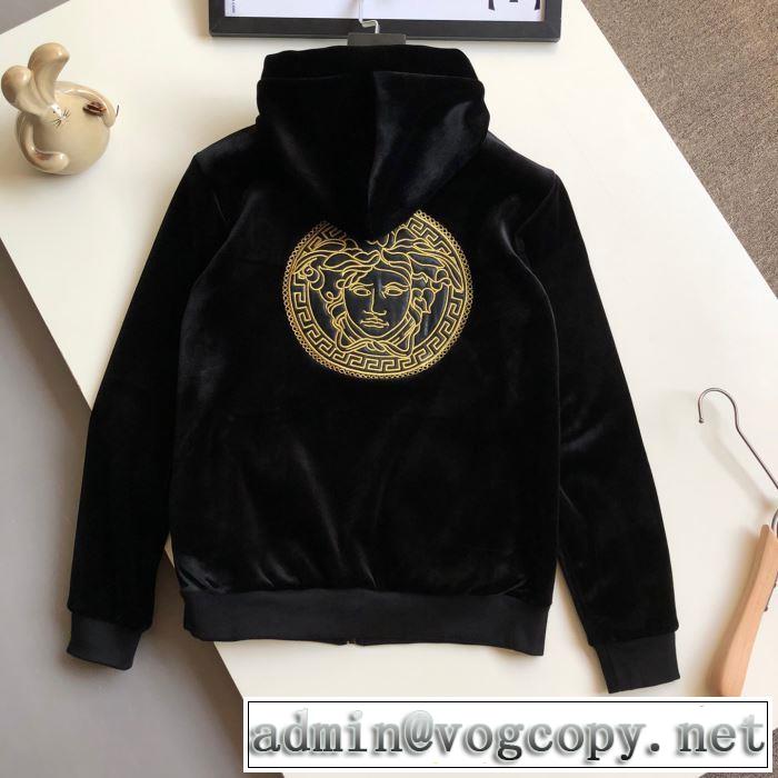 おしゃれ度アップ秋冬コレクション 上下セット VERSACE 定番人気の2019秋冬モデル ヴェルサーチ