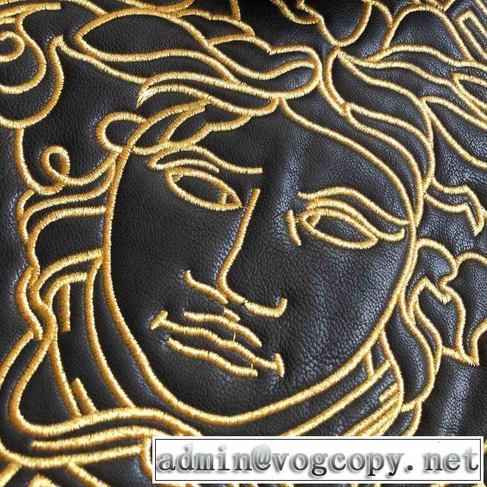 おしゃれ度アップ秋冬コレクション 上下セット VERSACE 定番人気の2019秋冬モデル ヴェルサーチ